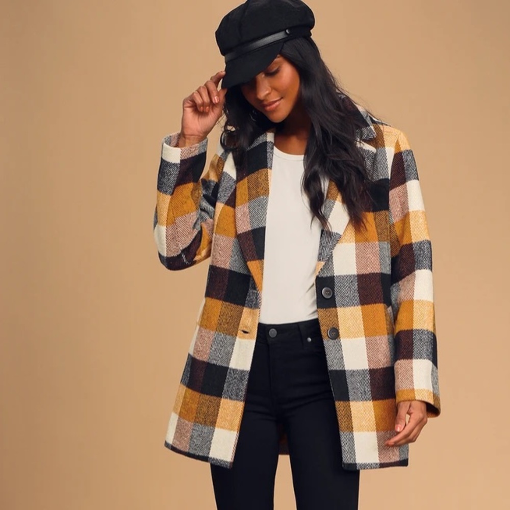 Lulu’s multi plaid coat - Picture 3 of 3